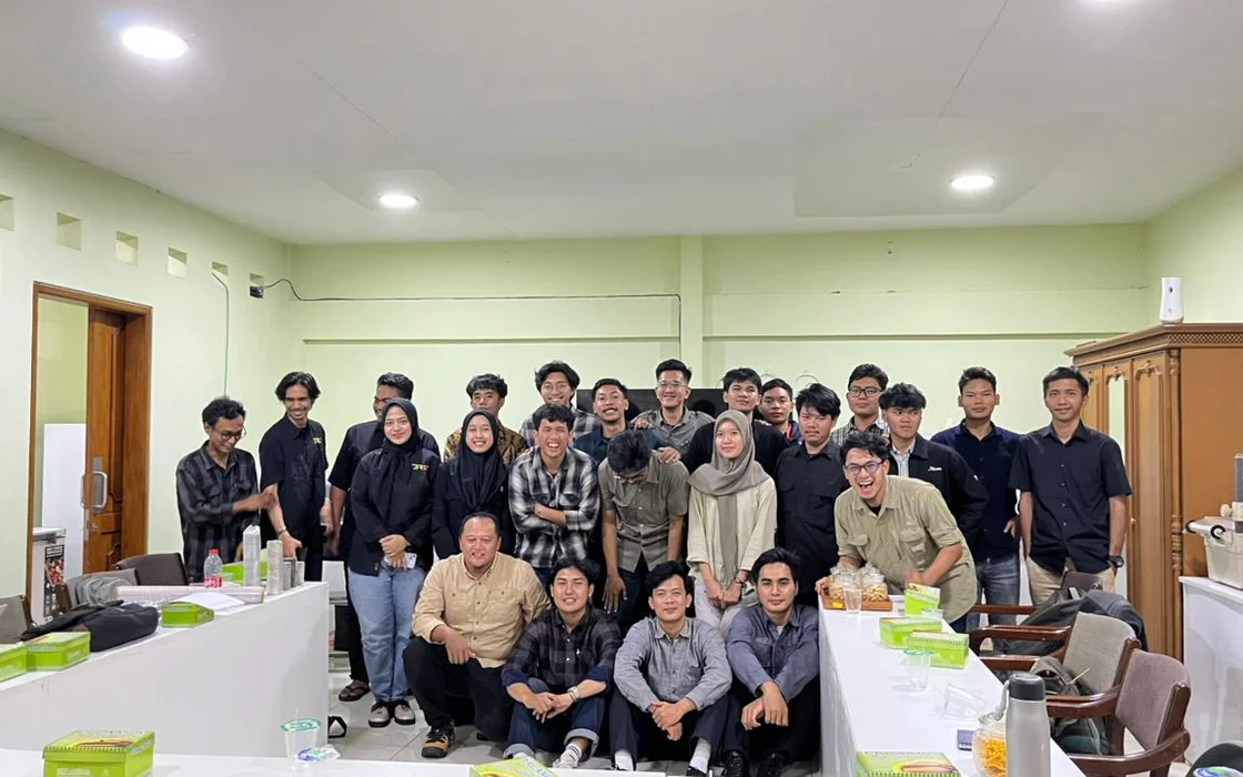 Participants at a geoscience training and capacity-building session